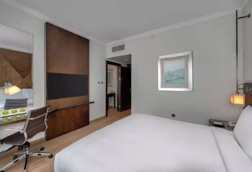 هتل Media Rotana Dubai