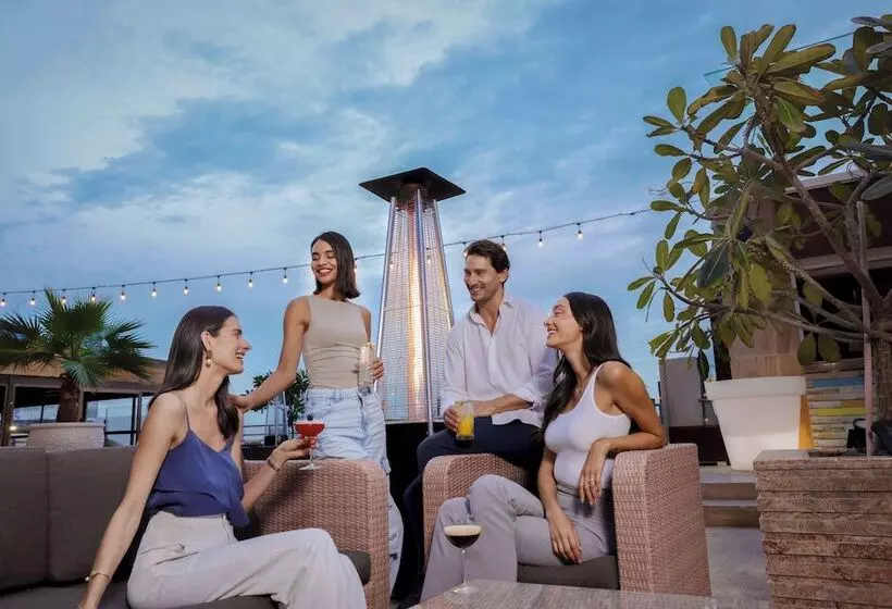 هتل Media Rotana Dubai