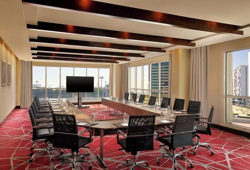 هتل Media Rotana Dubai