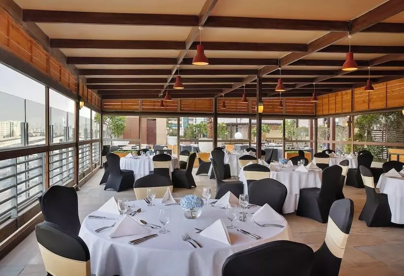 هتل Media Rotana Dubai