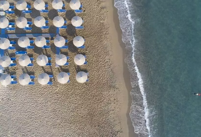 酒店 Neptuno Beach