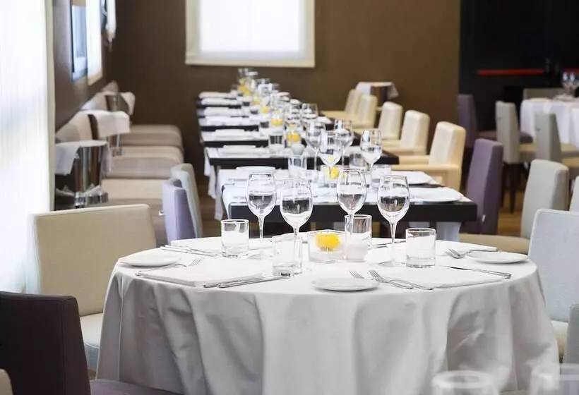 هتل NH Milano Fiera