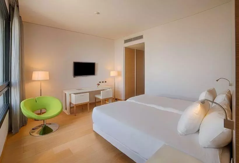 هتل NH Milano Fiera