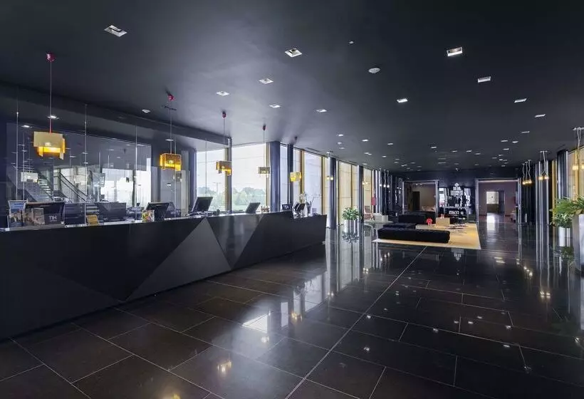 هتل NH Milano Fiera