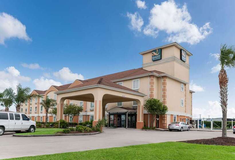 Отель Quality Inn & Suites