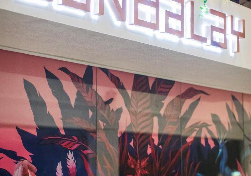 فندق Sandalay Resort