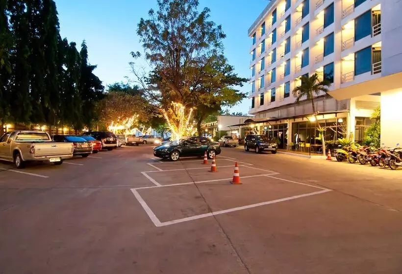 فندق Sandalay Resort