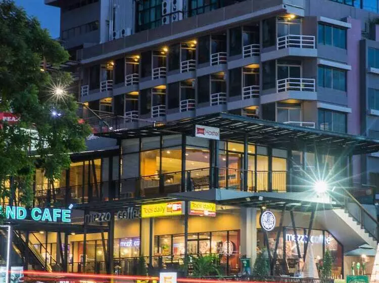 فندق Sandalay Resort