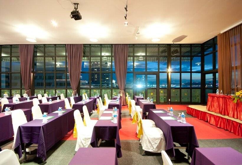 فندق Sandalay Resort