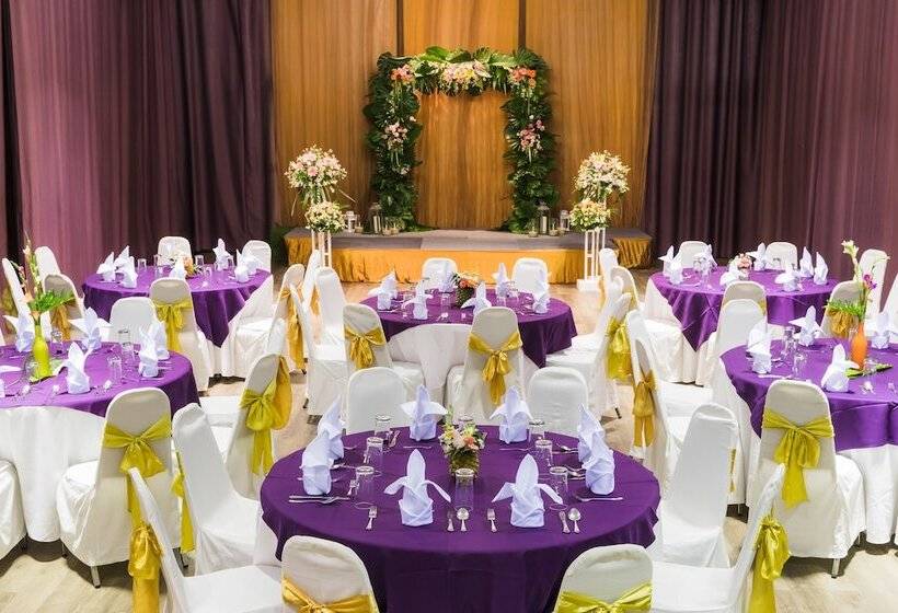 فندق Sandalay Resort