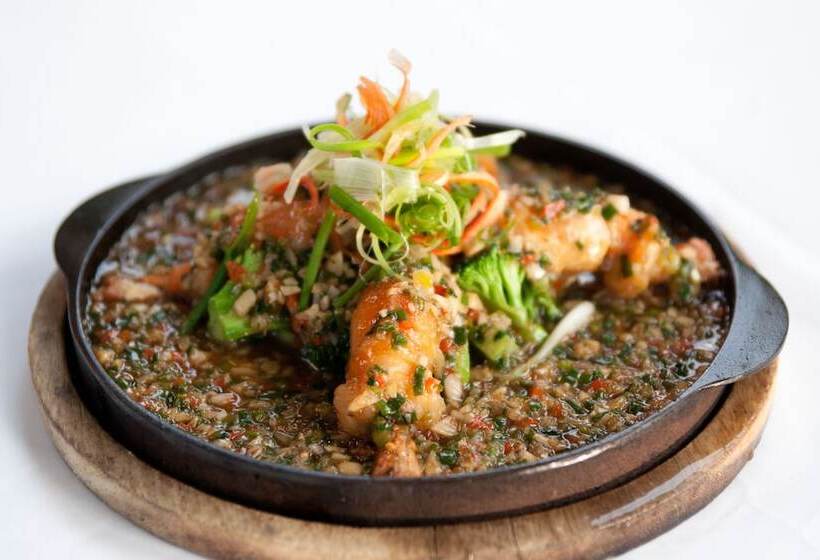 فندق Sandalay Resort