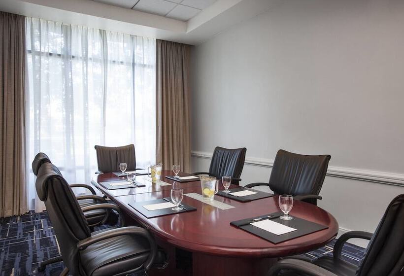 فندق Sheraton Suites Philadelphia Airport