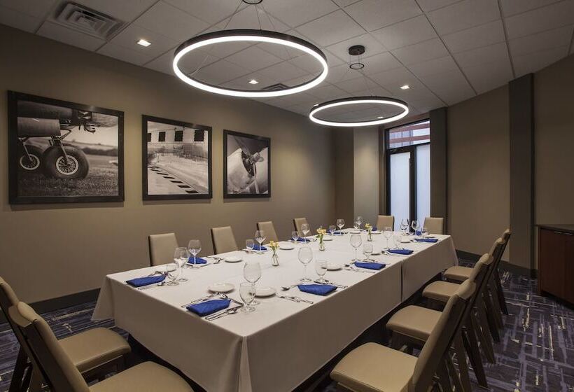 فندق Sheraton Suites Philadelphia Airport