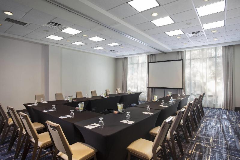 فندق Sheraton Suites Philadelphia Airport