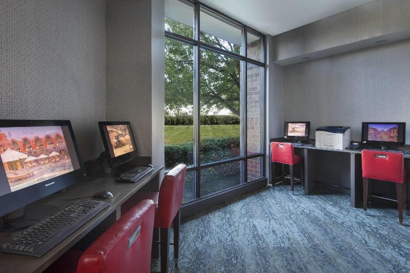 فندق Sheraton Suites Philadelphia Airport