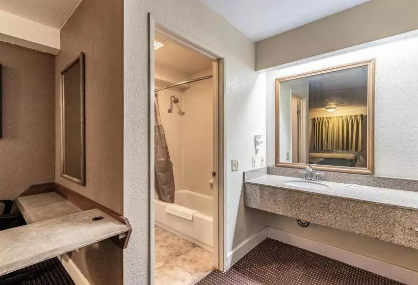 هتل Studio 6 Anaheim, Ca