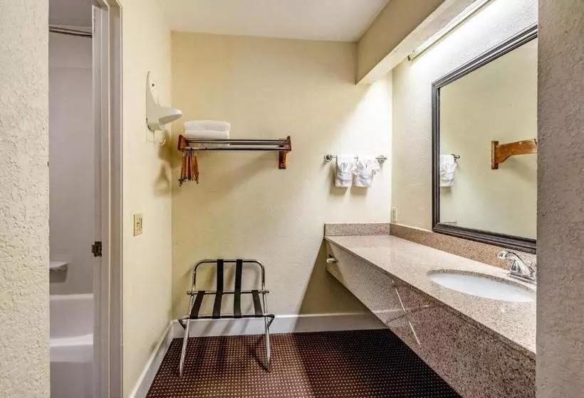 هتل Studio 6 Anaheim, Ca