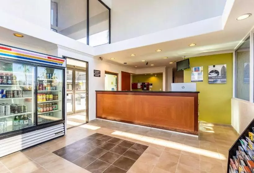 هتل Studio 6 Anaheim, Ca