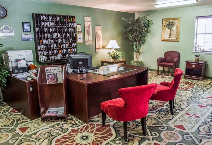 酒店 Suburban Studios Tallahassee Near University