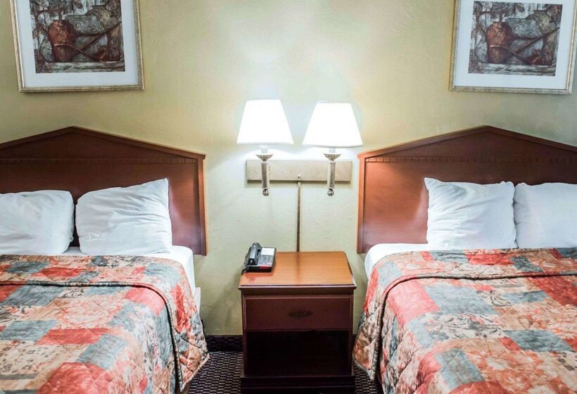 酒店 Suburban Studios Tallahassee Near University