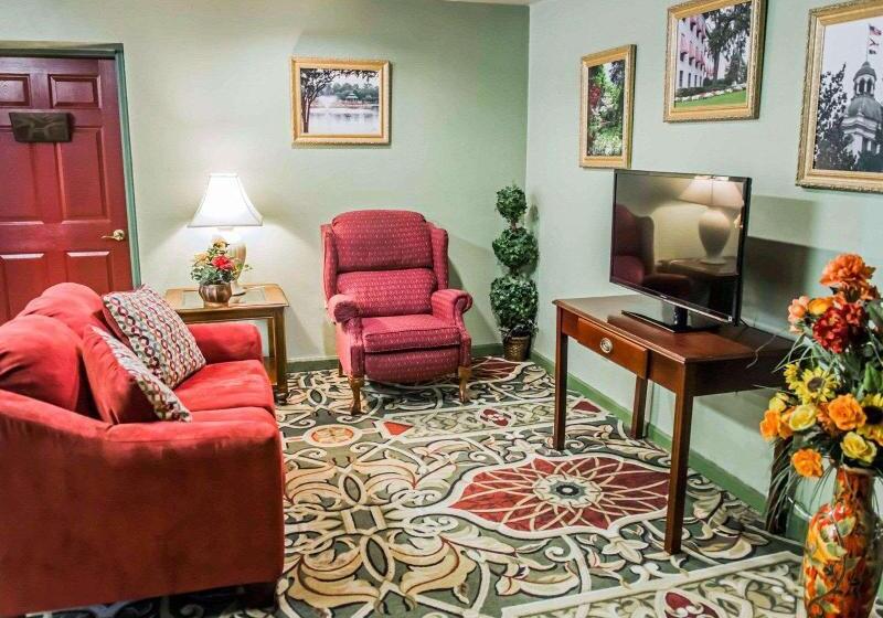 酒店 Suburban Studios Tallahassee Near University