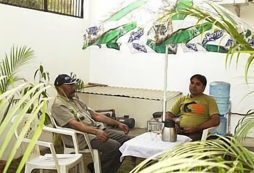 בית מלון כפרי Taj Homestay