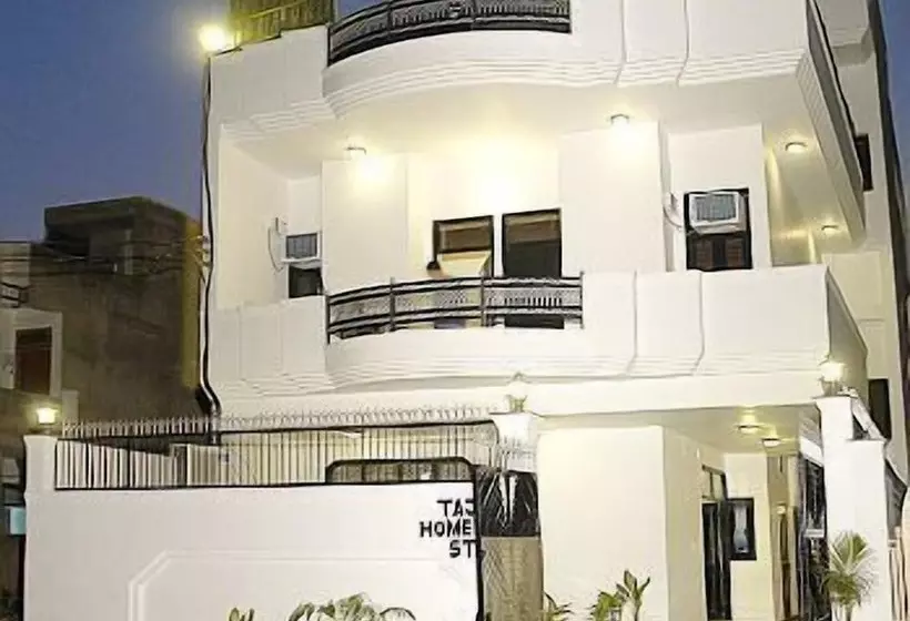 هتل Taj Homestay