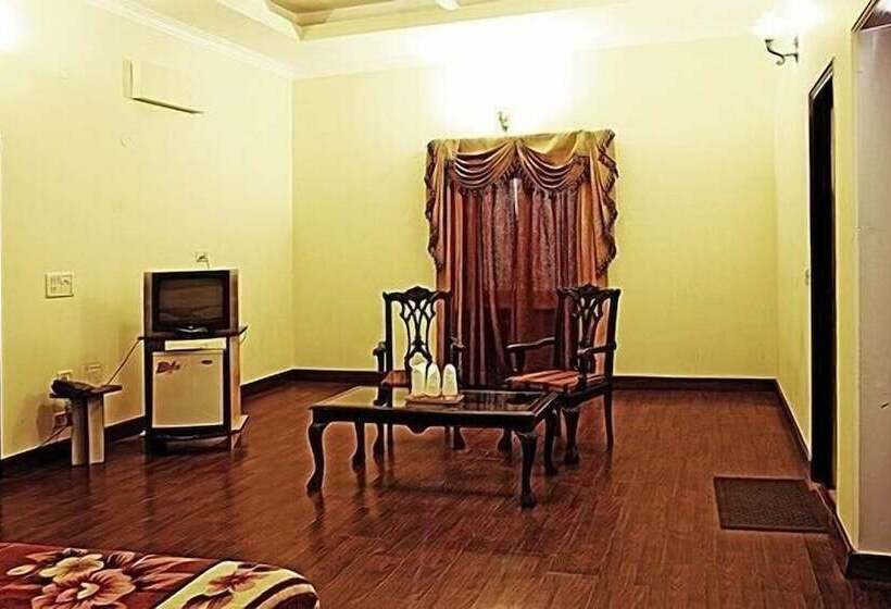 בית מלון כפרי Taj Homestay