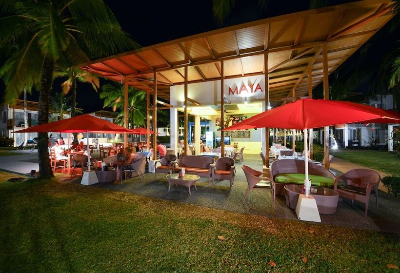 בית מלון כפרי The Briza Beach Resort, Khao Lak Sha Extra Plus