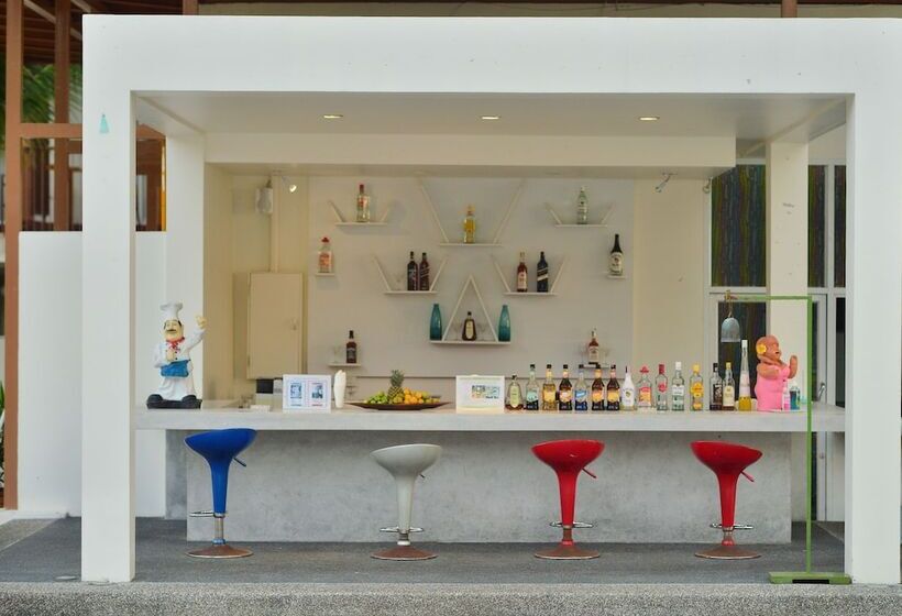 בית מלון כפרי The Briza Beach Resort, Khao Lak Sha Extra Plus