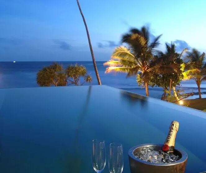 Szálloda The Fortress Resort & Spa