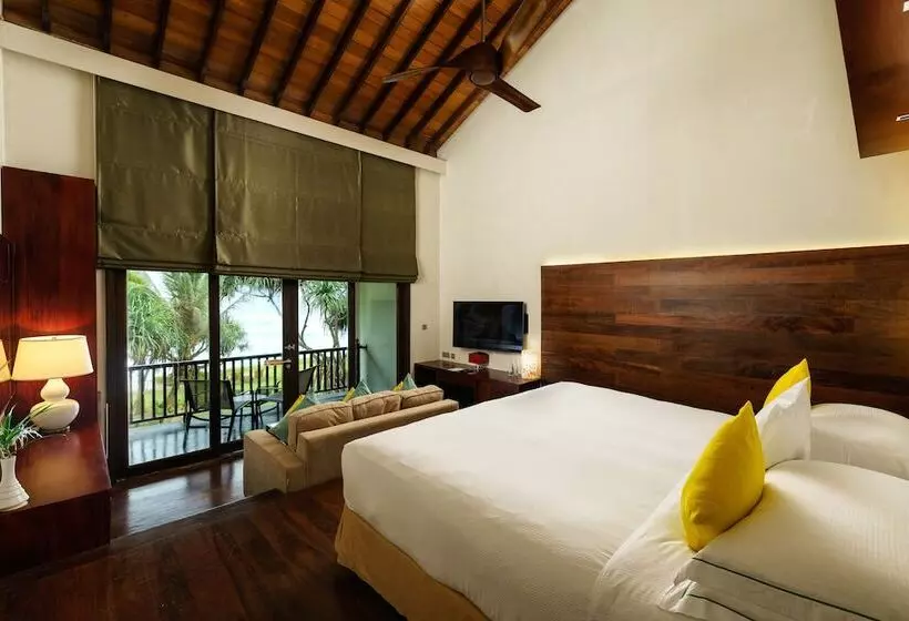 Szálloda The Fortress Resort & Spa