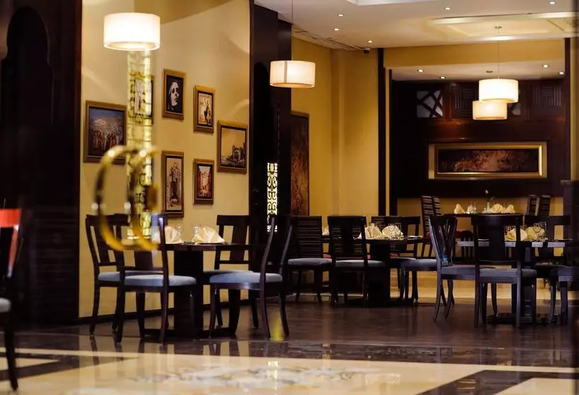 هتل Triumph Plaza