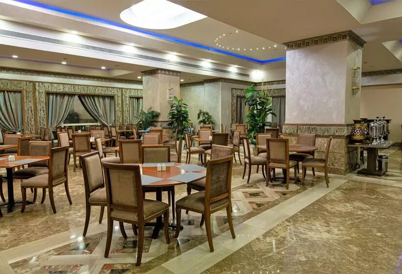 هتل Triumph Plaza