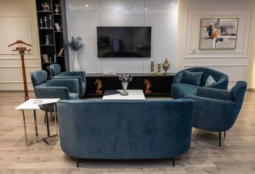 هتل Triumph Plaza