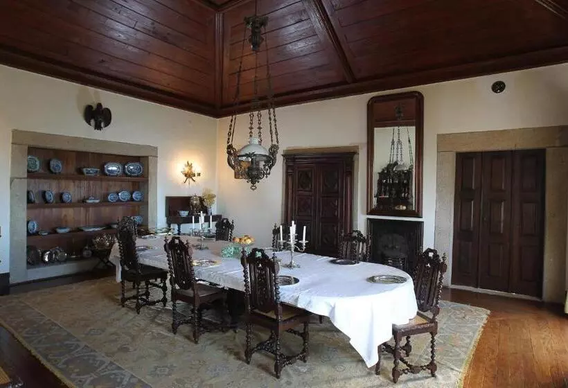 Paço De Calheiros   Turismo De Habitação