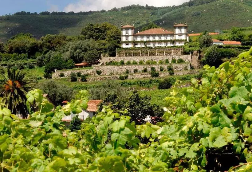 Paço De Calheiros   Turismo De Habitação