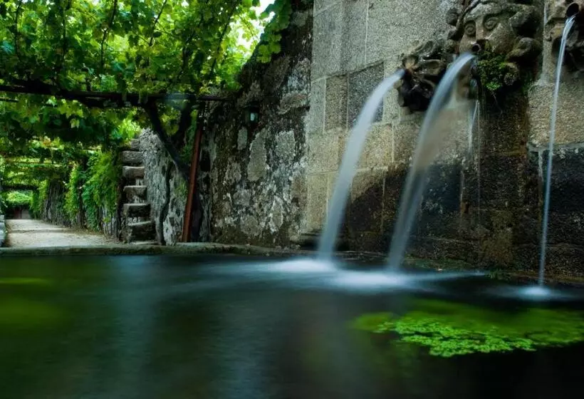 Paço De Calheiros   Turismo De Habitação