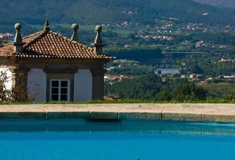 Paço De Calheiros   Turismo De Habitação