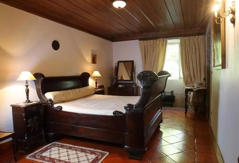 Paço De Calheiros   Turismo De Habitação