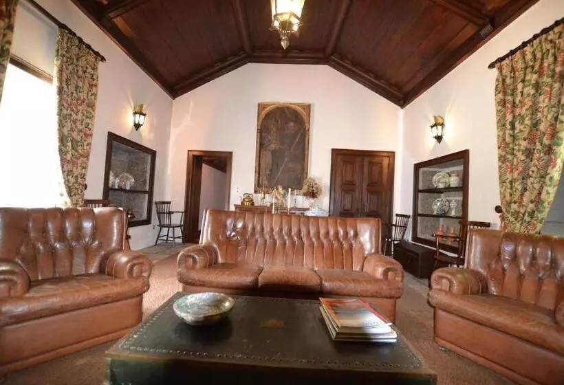 Paço De Calheiros   Turismo De Habitação