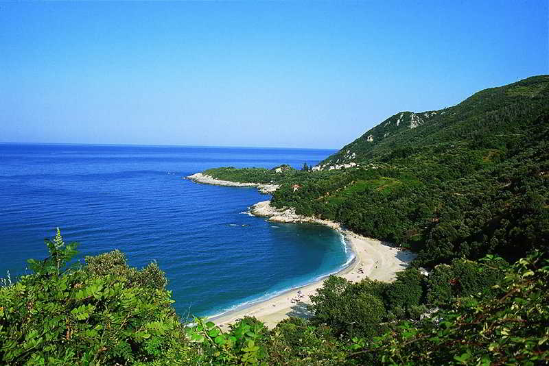 Papa Nero Studios & Apartments