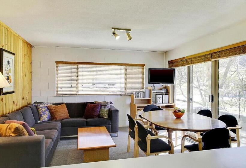 Alpine View Apartments