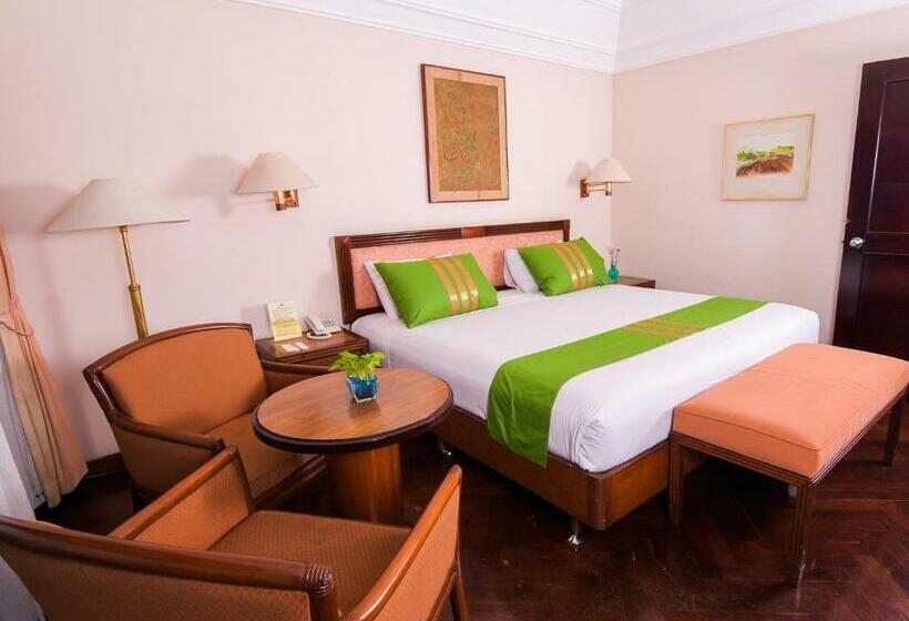 Jatinangor National Golf & Resort