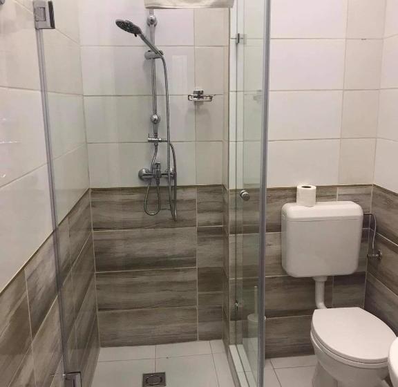 住宿加早餐  Y Panzió