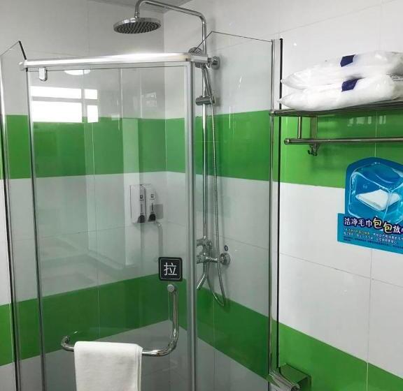 בית מלון כפרי 7 Days Inn