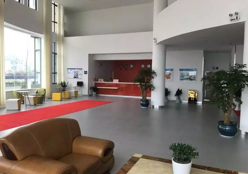 ホテル 7 Days Inn