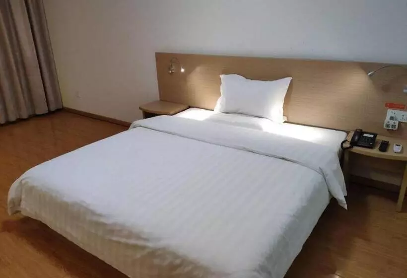 ホテル 7 Days Inn