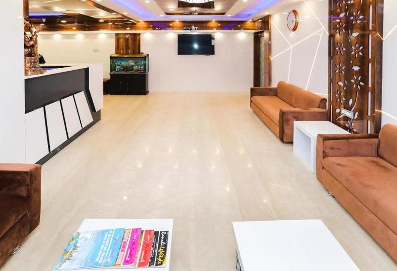 ホテル Capital O 60749  Sai Regency