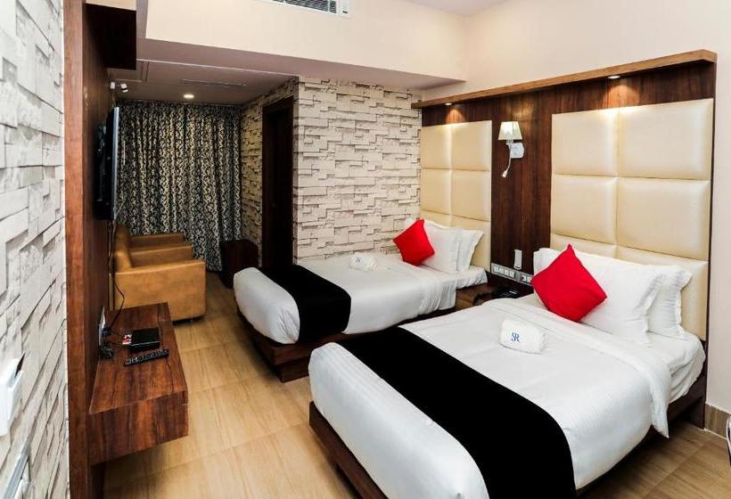 ホテル Capital O 60749  Sai Regency